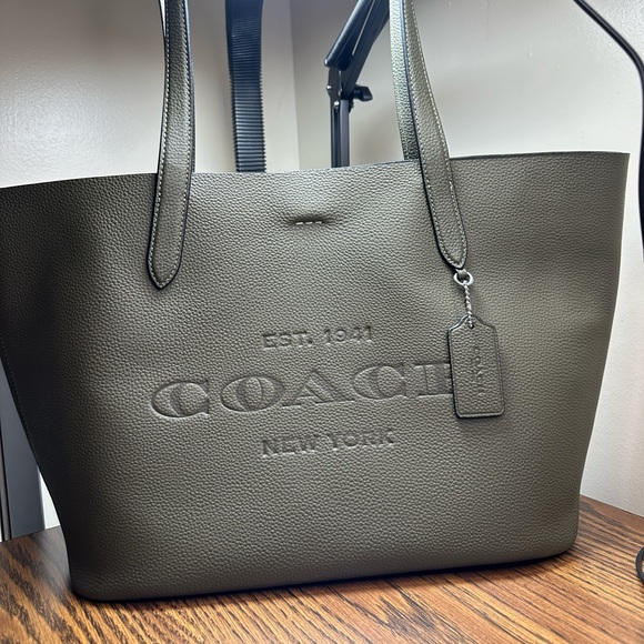 Coach Handbags - NWT Coach Cameron Tote in Olive Green Pebbled Leather with Silver Hardware